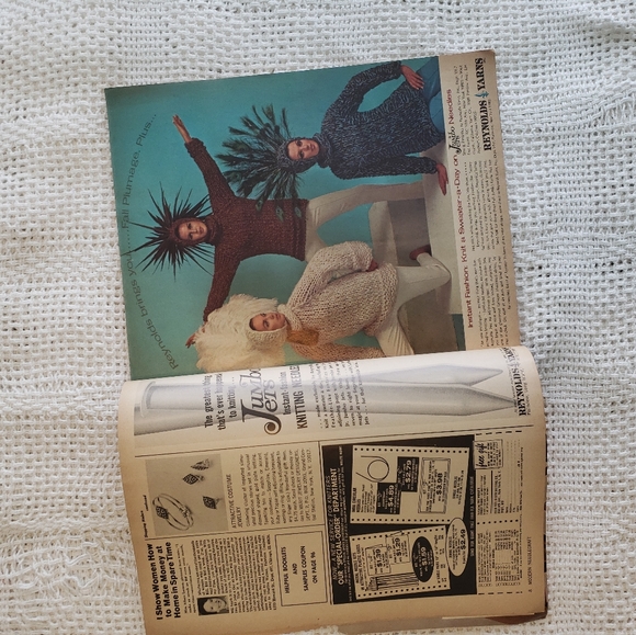 VTG NEEDLECRAFT KNITTING MAGAZINE - Picture 4 of 6